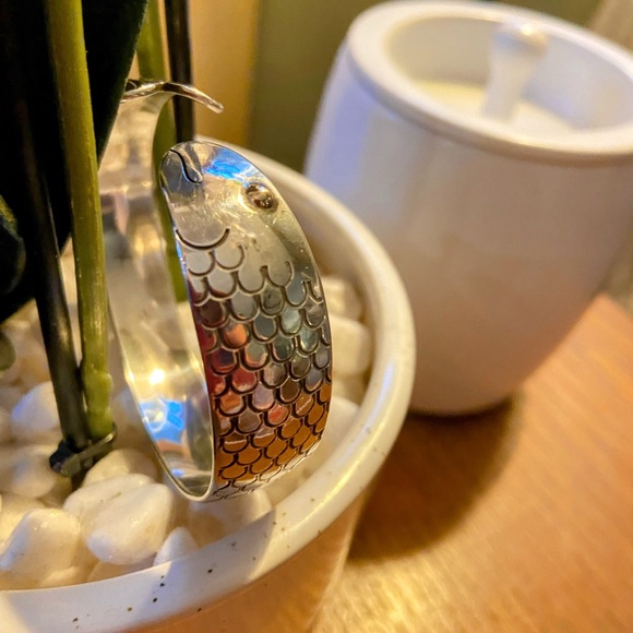 COPY - EDEN HAND ARTS CAPE COD HERRING FISH CUFF BRACELET - Picture 5 of 8